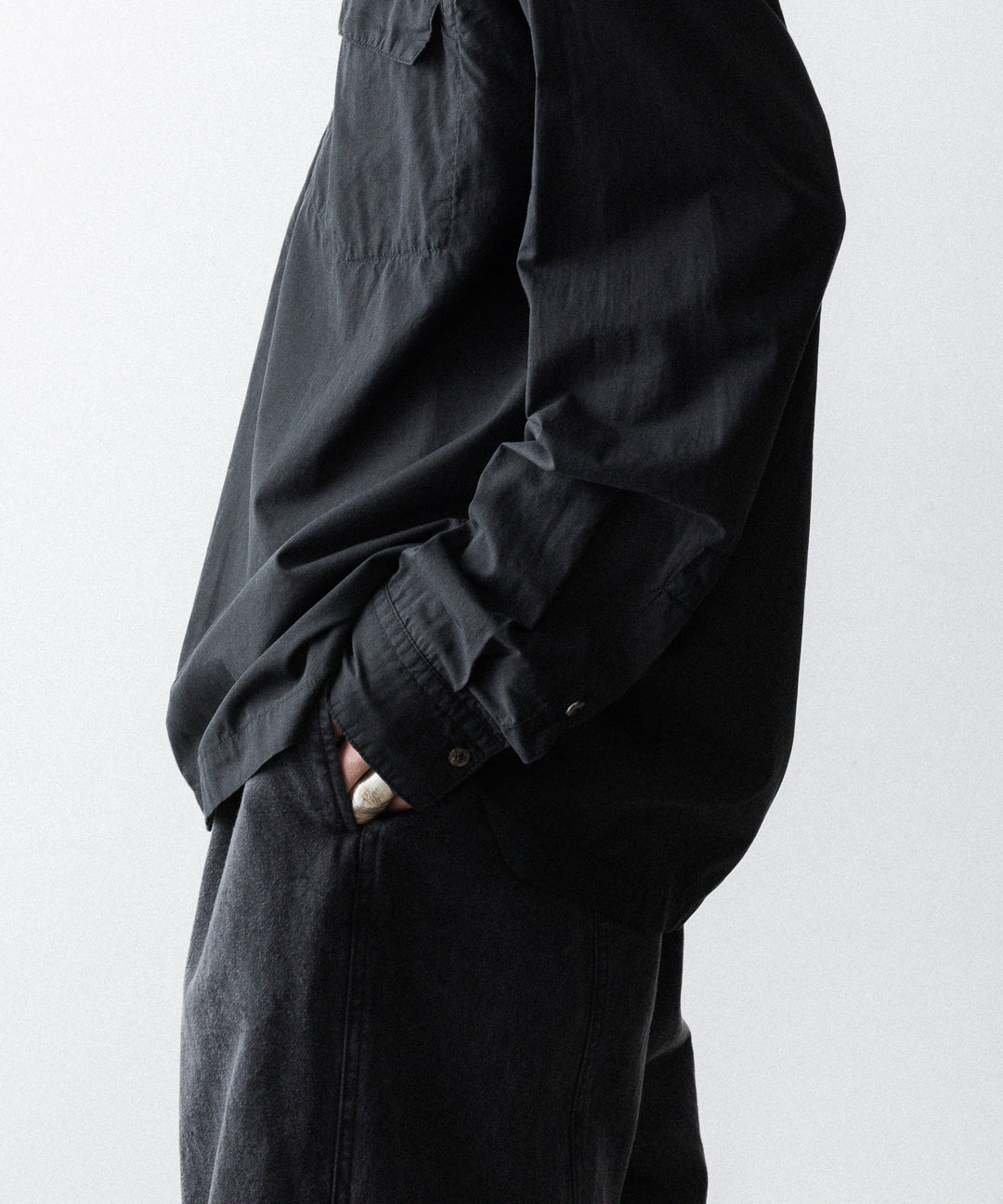 The Viridi-anneザ ヴィリディアンのCO/LY  TYPEWRITER PO SHIRTのBLACK公式通販サイトsession福岡セレクトショップ