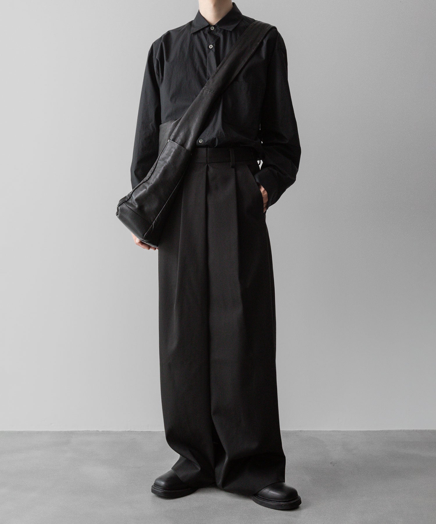 ssstein(シュタイン)の24AWコレクション OVERTUCKED EXTRA WIDE TROUSERS - DARK CHARCOAL 公式通販サイトsession福岡セレクトショップ