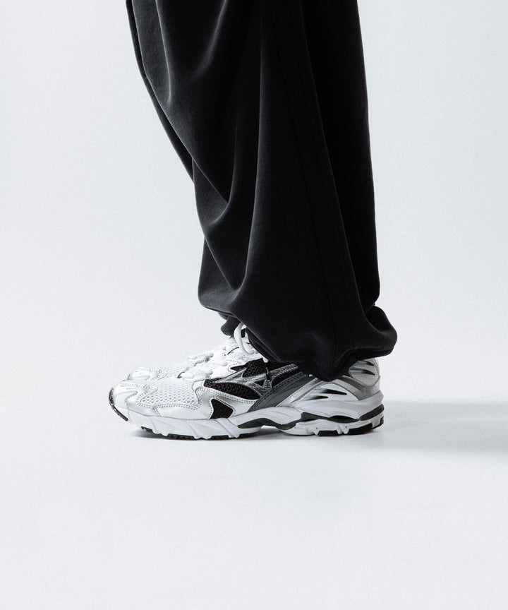 MIZUNO-ミズノのWAVE RIDER 10のWHITE×SILVER×BLACK公式通販サイトsession福岡セレクトショップ