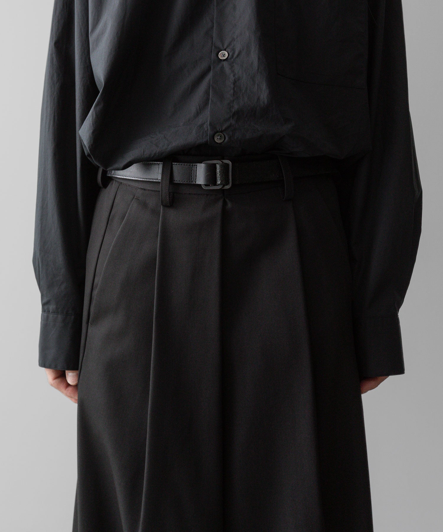 ssstein(シュタイン)の24AWコレクション OVERTUCKED EXTRA WIDE TROUSERS - DARK CHARCOAL 公式通販サイトsession福岡セレクトショップ