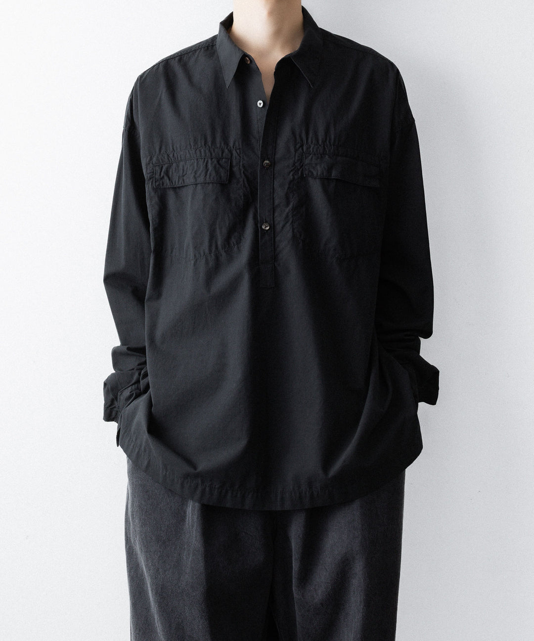 The Viridi-anneザ ヴィリディアンのCO/LY  TYPEWRITER PO SHIRTのBLACK公式通販サイトsession福岡セレクトショップ