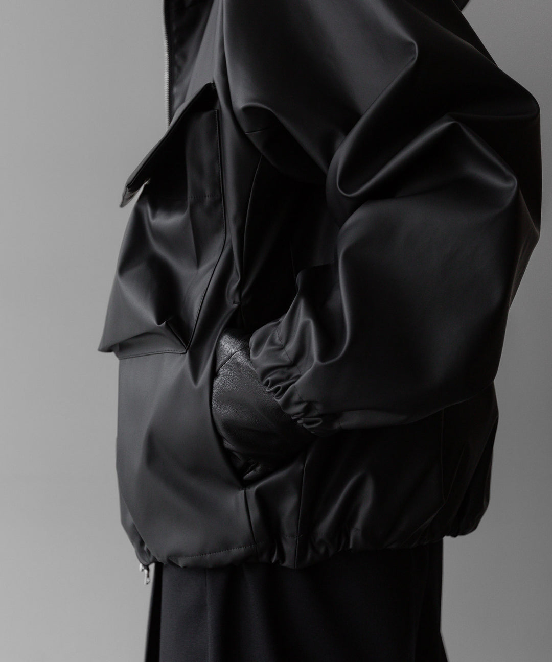 stein(シュタイン)の24SSコレクションHOODED SHORT JACKETのBLACK(CORTING)  代替テキストを編集