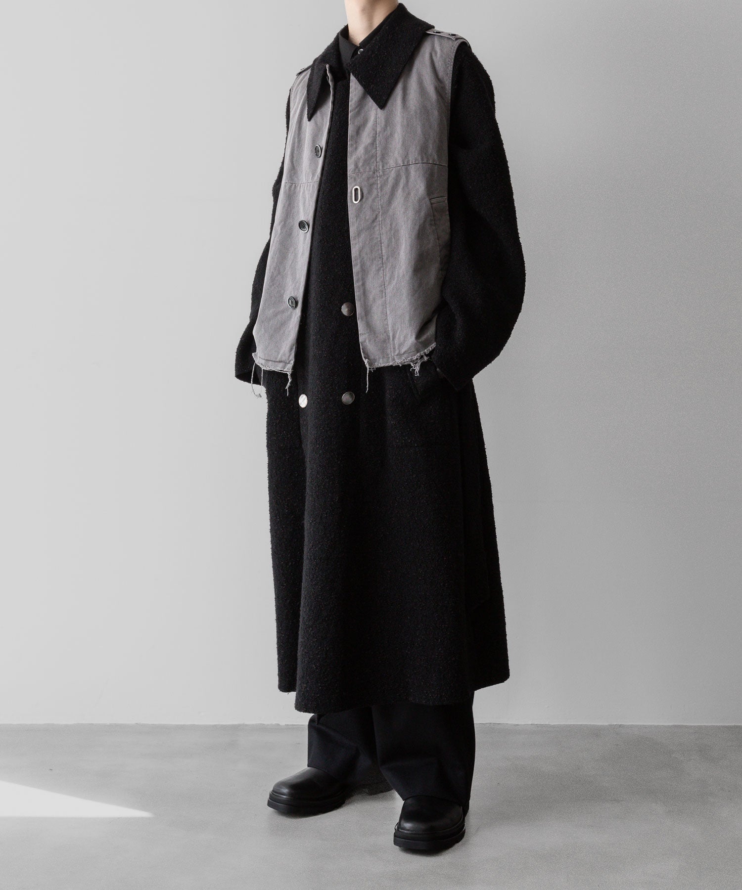 【Fujimoto】REVERSIBLE LESS SEWING COAT - BLACK