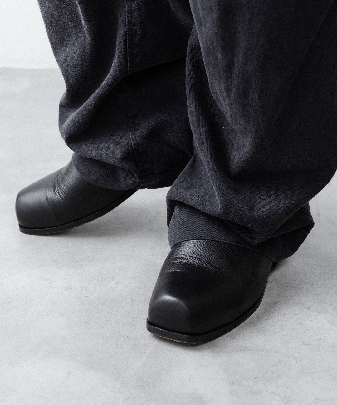 The Viridi-anneザ ヴィリディアンのCO/TE WIDE PANTSのBLACK公式通販サイトsession福岡セレクトショップ
