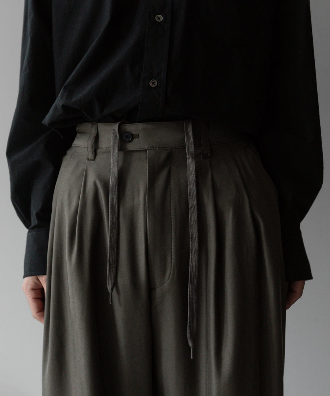 【stein】ssstein シュタインのCUPRO WIDE EAZY TROUSERS - GREY KHAKI公式通販サイトsession福岡セレクトショップ