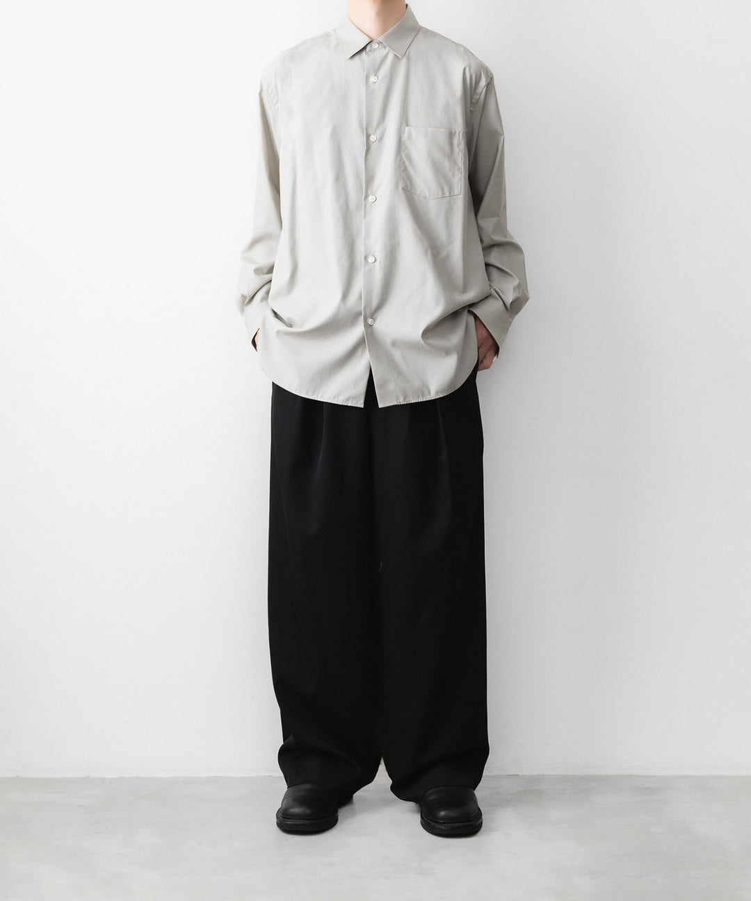 ssstein(シュタイン)の PIMA COTTON OVERSIZED REGULAR COLLAR SHIRT - OFF GREYの公式通販サイトsession福岡セレクトショップ