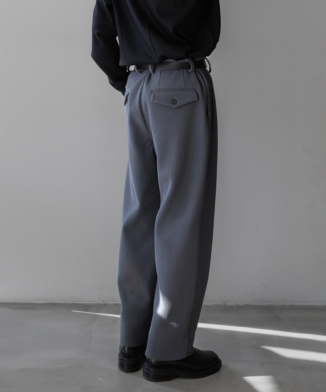 【stein】GRADATION PLEATS TWO TUCK TROUSERS - N.GREY シュタイン 23ss session セッション 福岡セレクトショップ