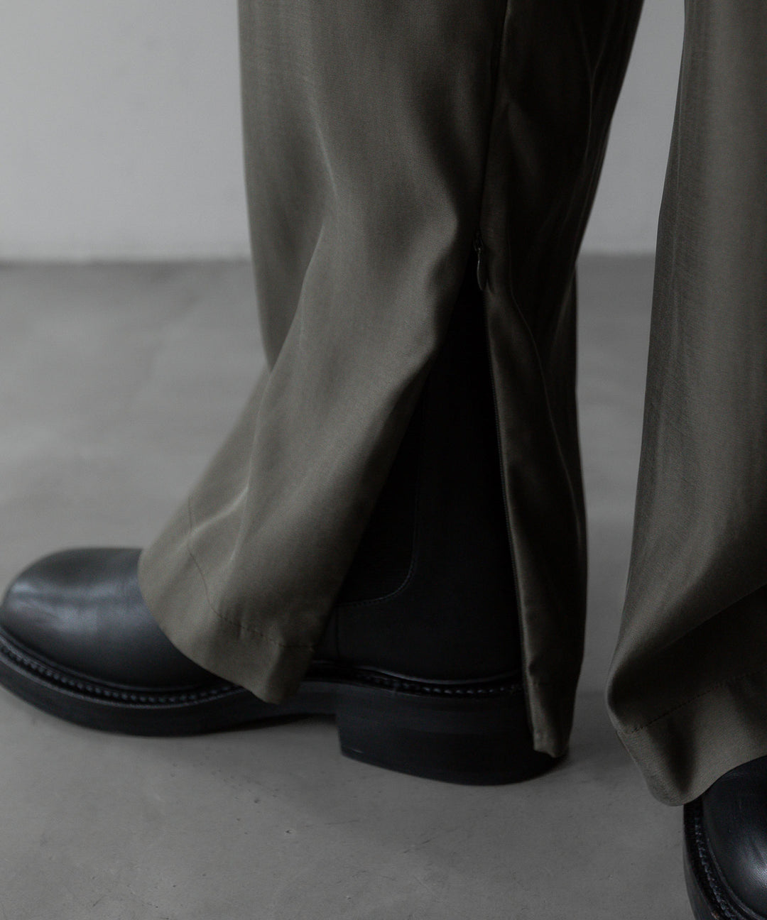 【stein】ssstein シュタインのCUPRO WIDE EAZY TROUSERS - GREY KHAKI公式通販サイトsession福岡セレクトショップ