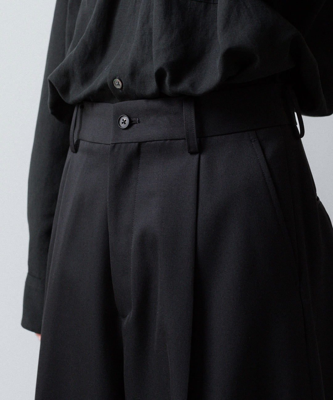 ssstein(シュタイン)のEXTRA WIDE TROUSERS (2/90 WOOL GABARDINE) - BLACKの公式通販サイトsession福岡セレクトショップ