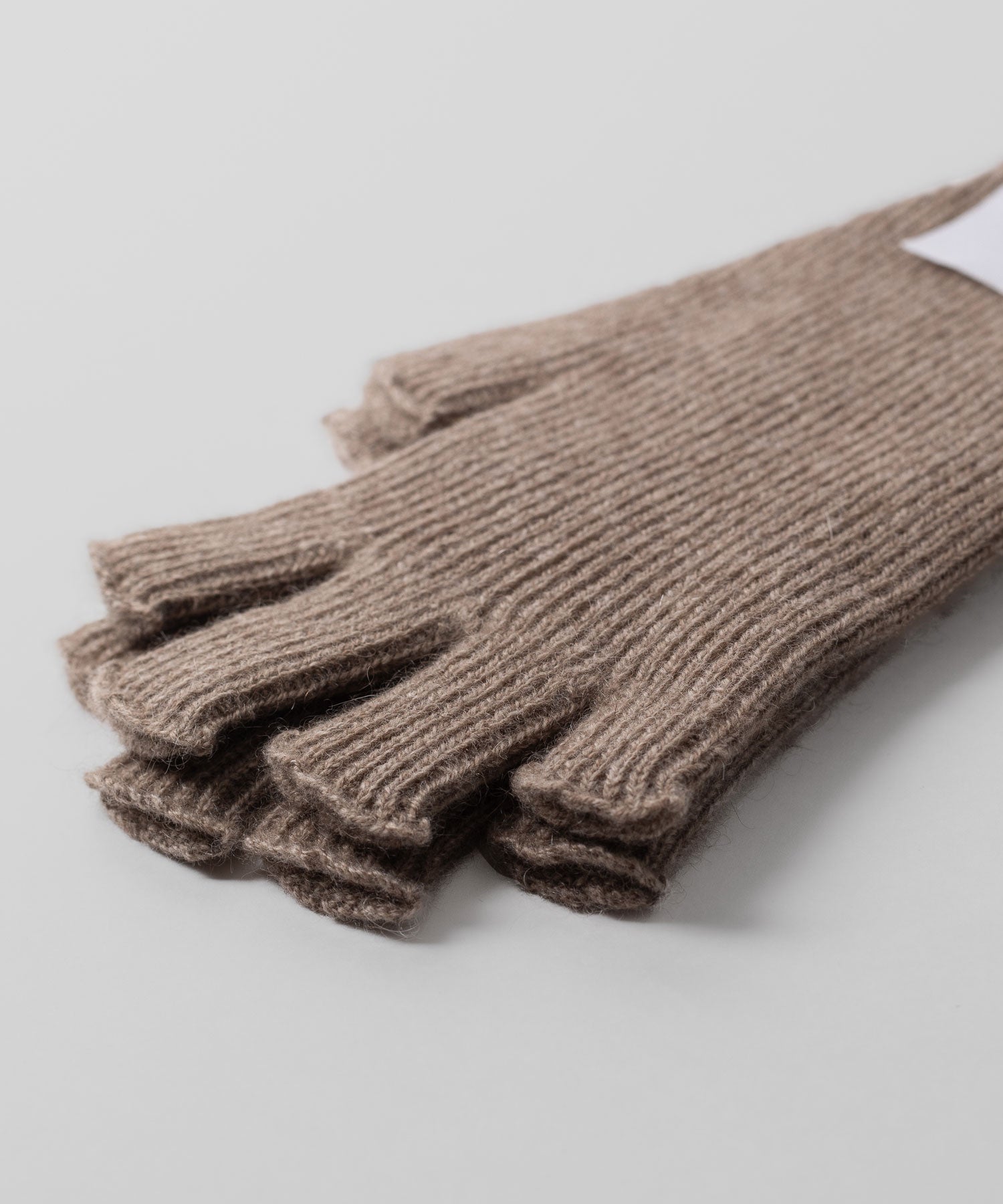 INTÉRIM(インテリム)のCASHMERE FINGERLESS GLOVES - N.BROWNの公式通販サイトsession福岡セレクトショップ