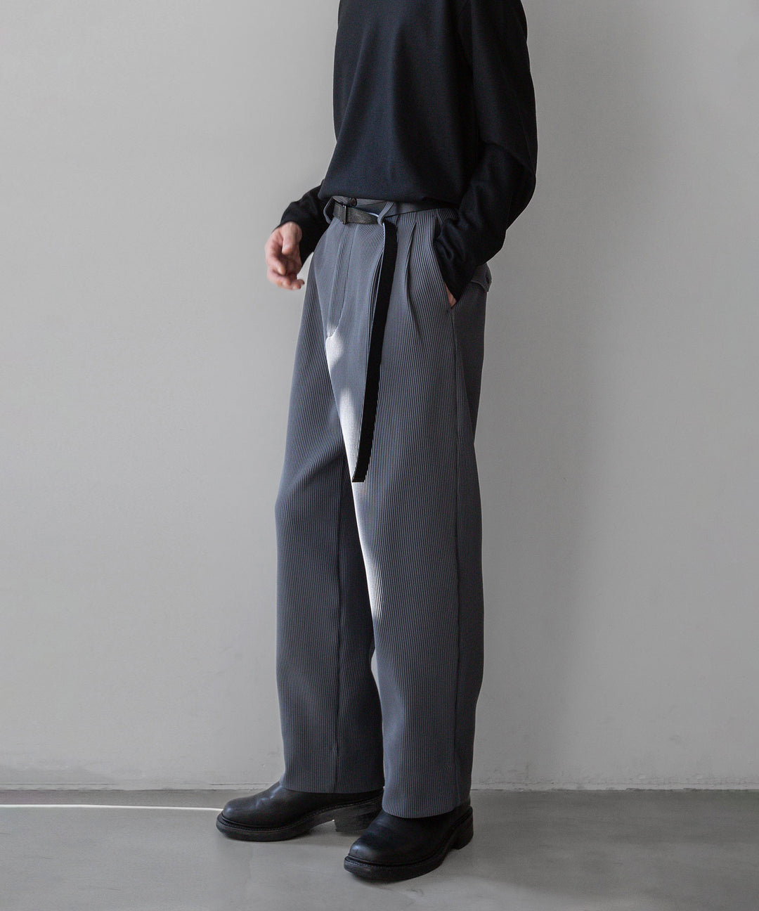 【stein】GRADATION PLEATS TWO TUCK TROUSERS - N.GREY シュタイン 23ss session セッション 福岡セレクトショップ