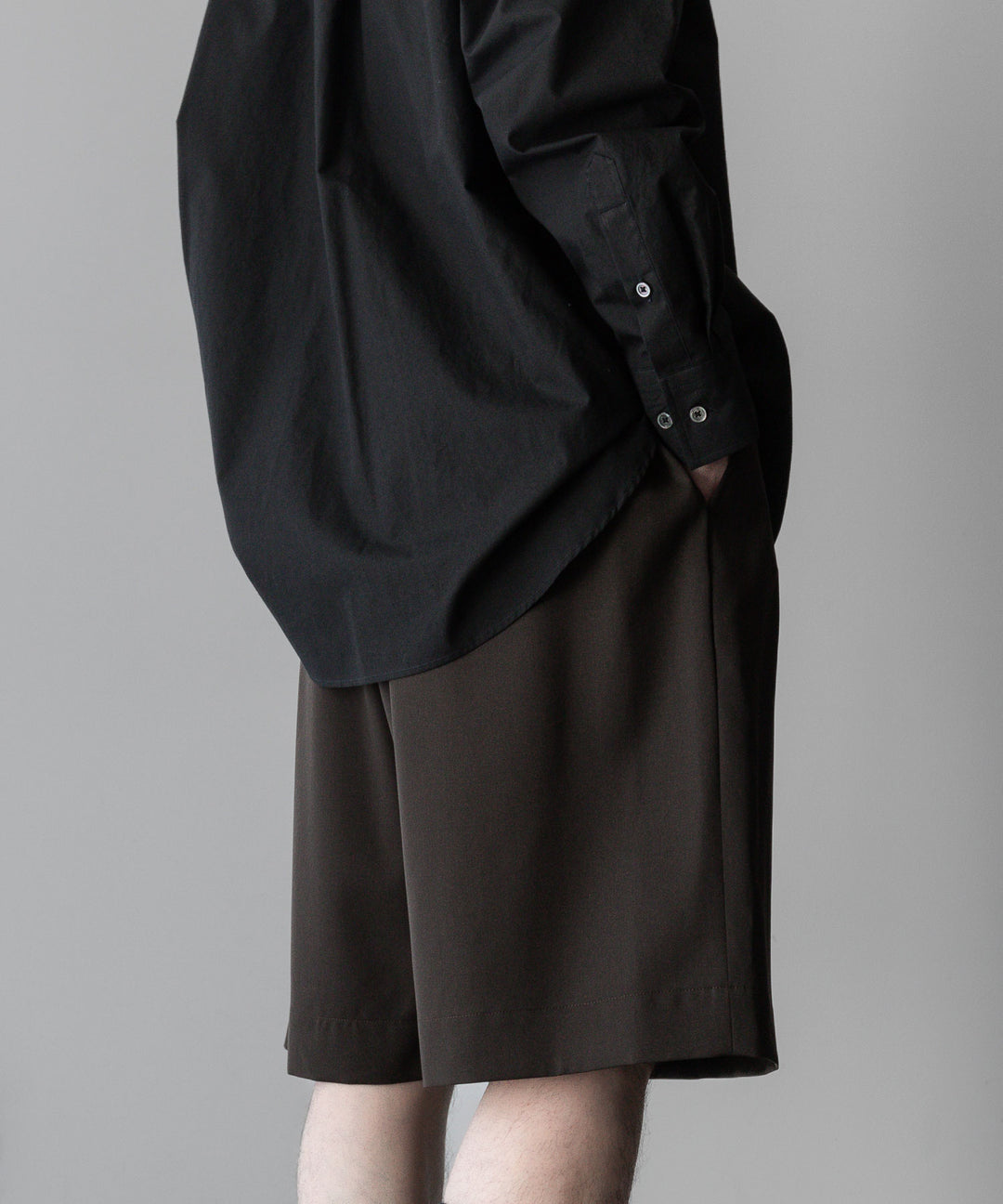 ssstein stein(シュタイン)の24SSコレクションWIDE EASY SHORT TROUSERSのMILITARY KHAKI 公式通販サイトsession福岡セレクトショップ