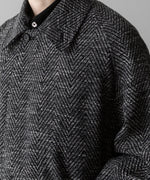 画像をギャラリービューアに読み込む, INTÉRIM(インテリム)のMELANGE DONEGAL HERRINGBONE HYPER BIG BELTED OVER COATのBLACKの公式通販サイトsession福岡セレクトショップ
