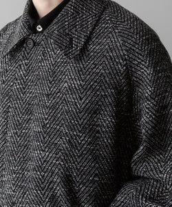 INTÉRIM(インテリム)のMELANGE DONEGAL HERRINGBONE HYPER BIG BELTED OVER COATのBLACKの公式通販サイトsession福岡セレクトショップ