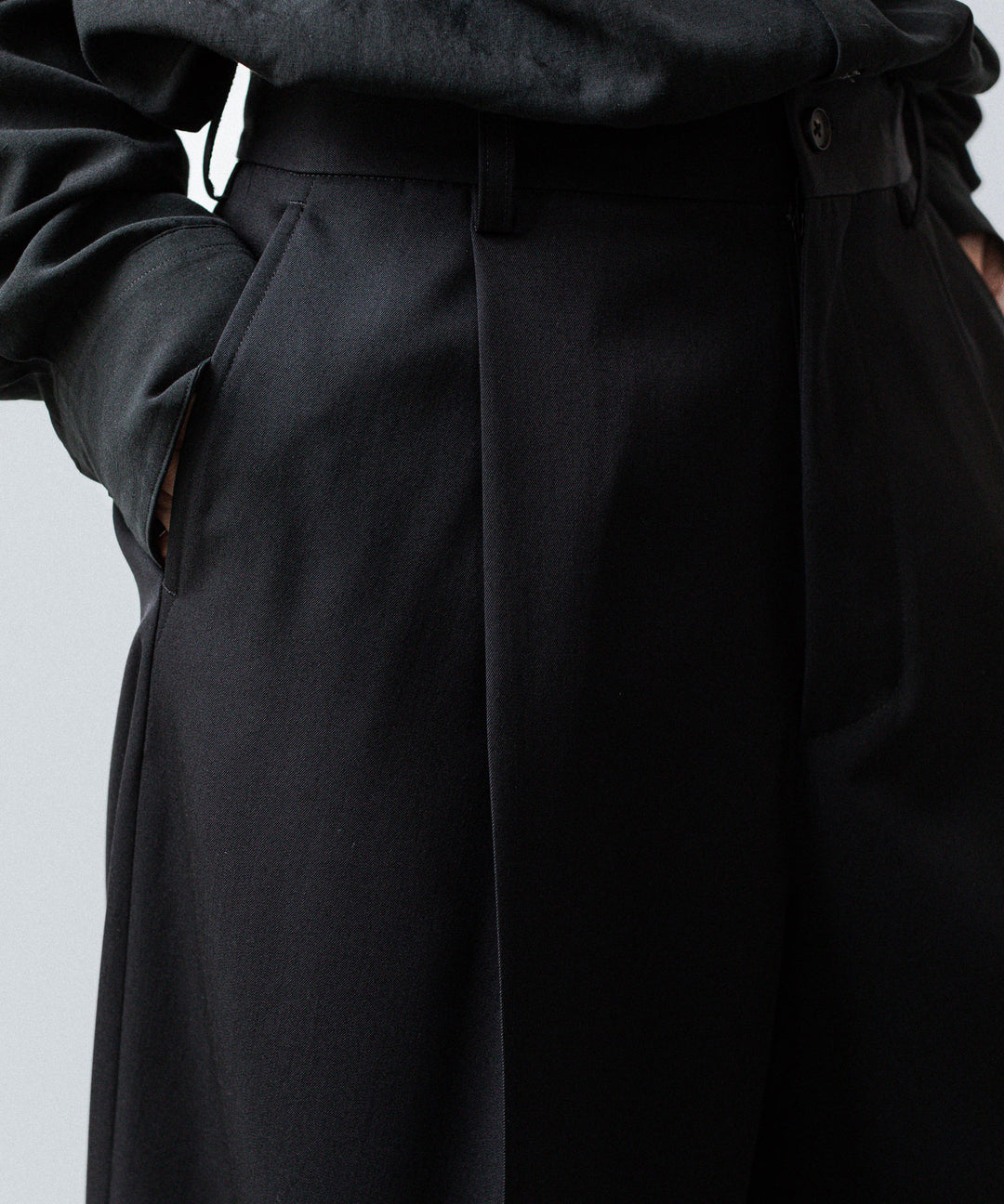 ssstein(シュタイン)のEXTRA WIDE TROUSERS (2/90 WOOL GABARDINE) - BLACKの公式通販サイトsession福岡セレクトショップ