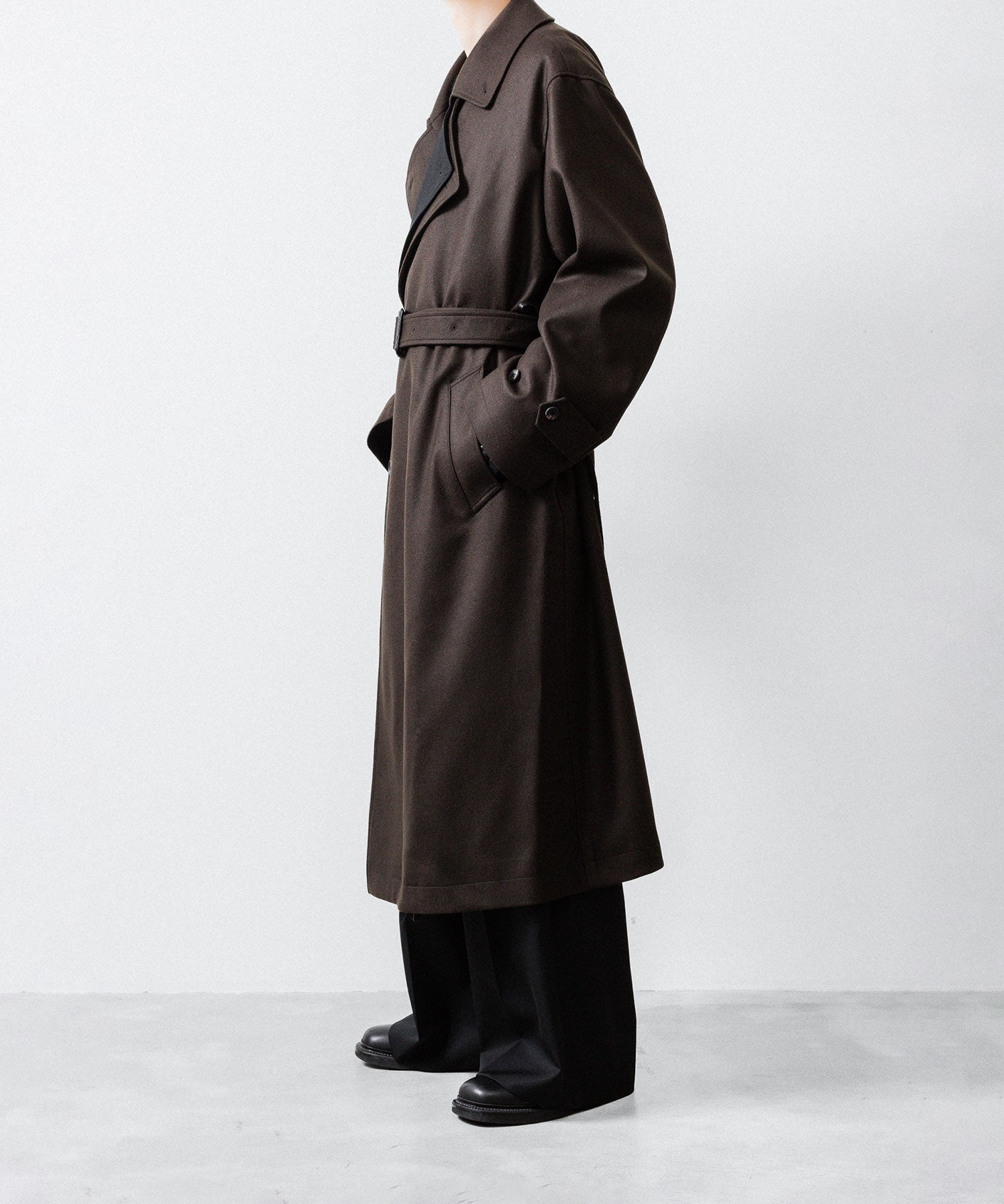 【ssstein】DOUBLE LAPELED DOUBLE BREASTED COAT - GREY BROWN