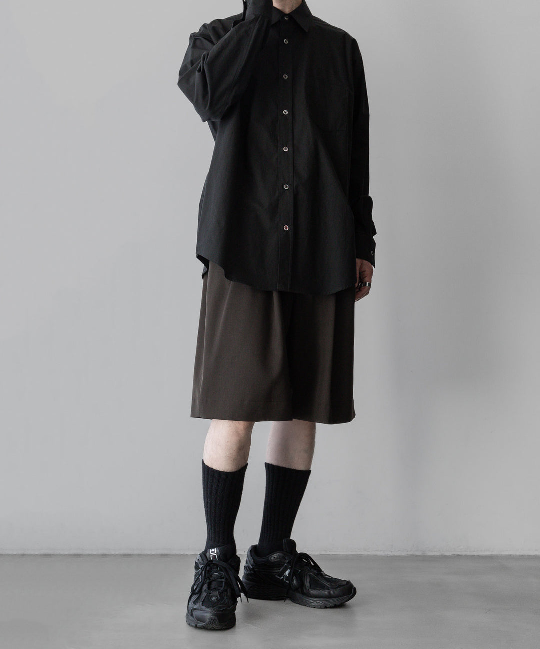 ssstein stein(シュタイン)の24SSコレクションWIDE EASY SHORT TROUSERSのMILITARY KHAKI 公式通販サイトsession福岡セレクトショップ