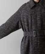 画像をギャラリービューアに読み込む, INTÉRIM(インテリム)のMELANGE DONEGAL HERRINGBONE HYPER BIG BELTED OVER COATのBLACKの公式通販サイトsession福岡セレクトショップ
