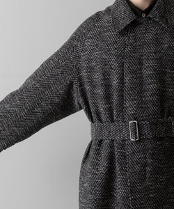 INTÉRIM(インテリム)のMELANGE DONEGAL HERRINGBONE HYPER BIG BELTED OVER COATのBLACKの公式通販サイトsession福岡セレクトショップ