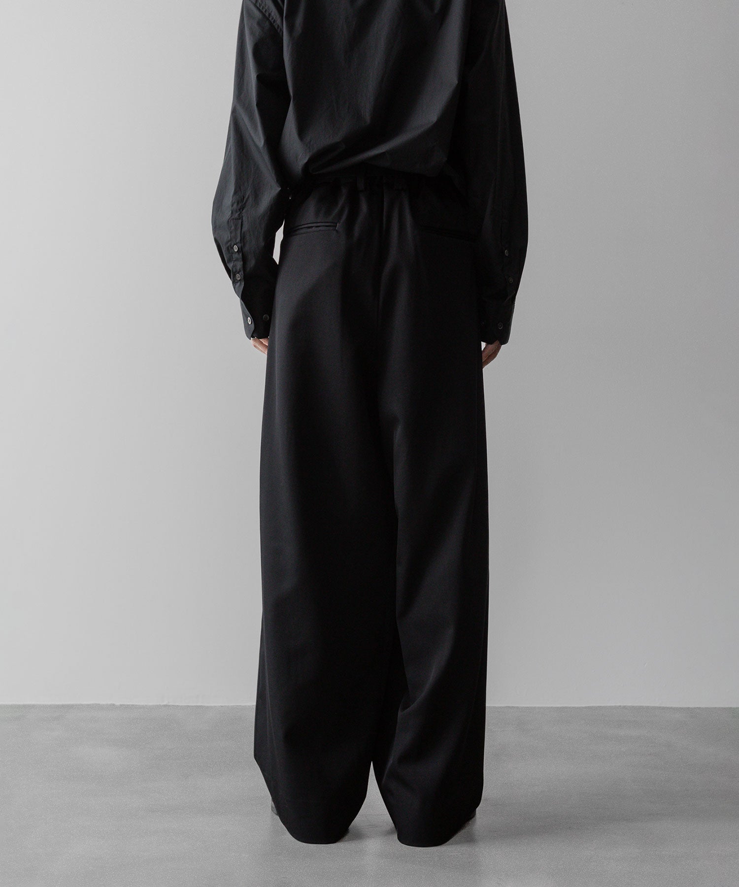 ssstein(シュタイン)の24AWコレクション OVERTUCKED EXTRA WIDE TROUSERS - BLACK 公式通販サイトsession福岡セレクトショップ