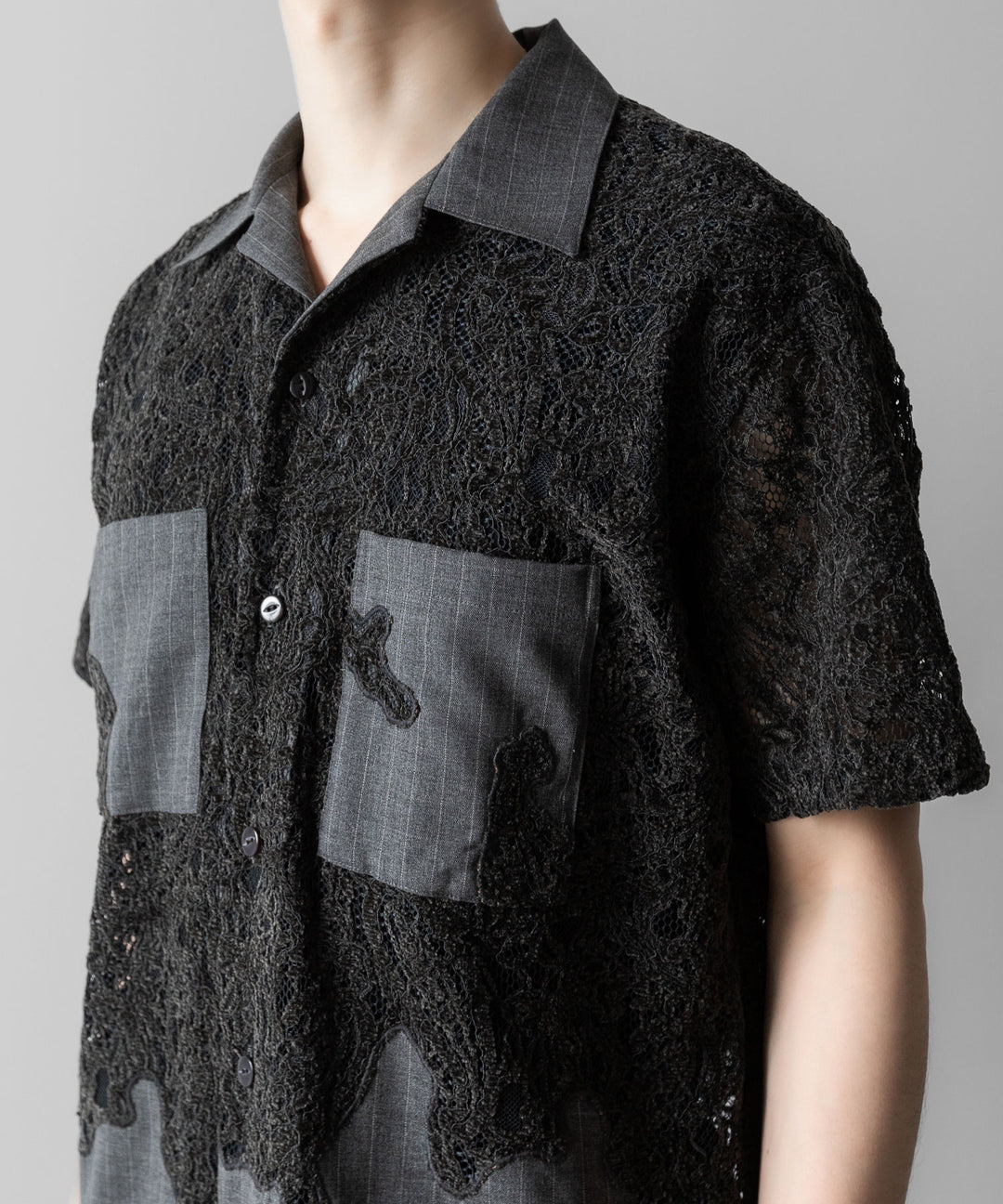 【ANTHEM A】COMBINE EMBROIDERY OPEN COLLAR SHIRT - TOP GRAY