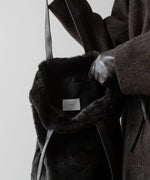 画像をギャラリービューアに読み込む, ssstein(シュタイン)の24AWコレクション ACRYLIC FUR TOTE BAG - GREY KHAKI 公式通販サイトsession福岡セレクトショップ
