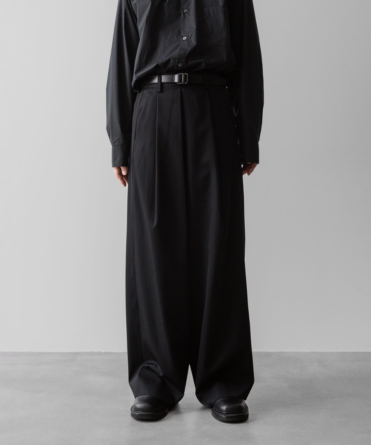 ssstein(シュタイン)の24AWコレクション OVERTUCKED EXTRA WIDE TROUSERS - BLACK 公式通販サイトsession福岡セレクトショップ