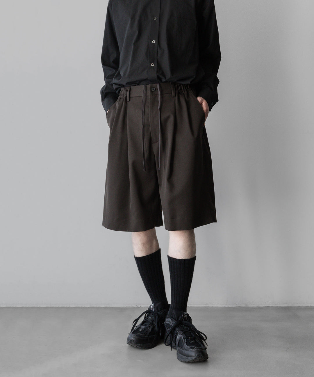 ssstein stein(シュタイン)の24SSコレクションWIDE EASY SHORT TROUSERSのMILITARY KHAKI 公式通販サイトsession福岡セレクトショップ