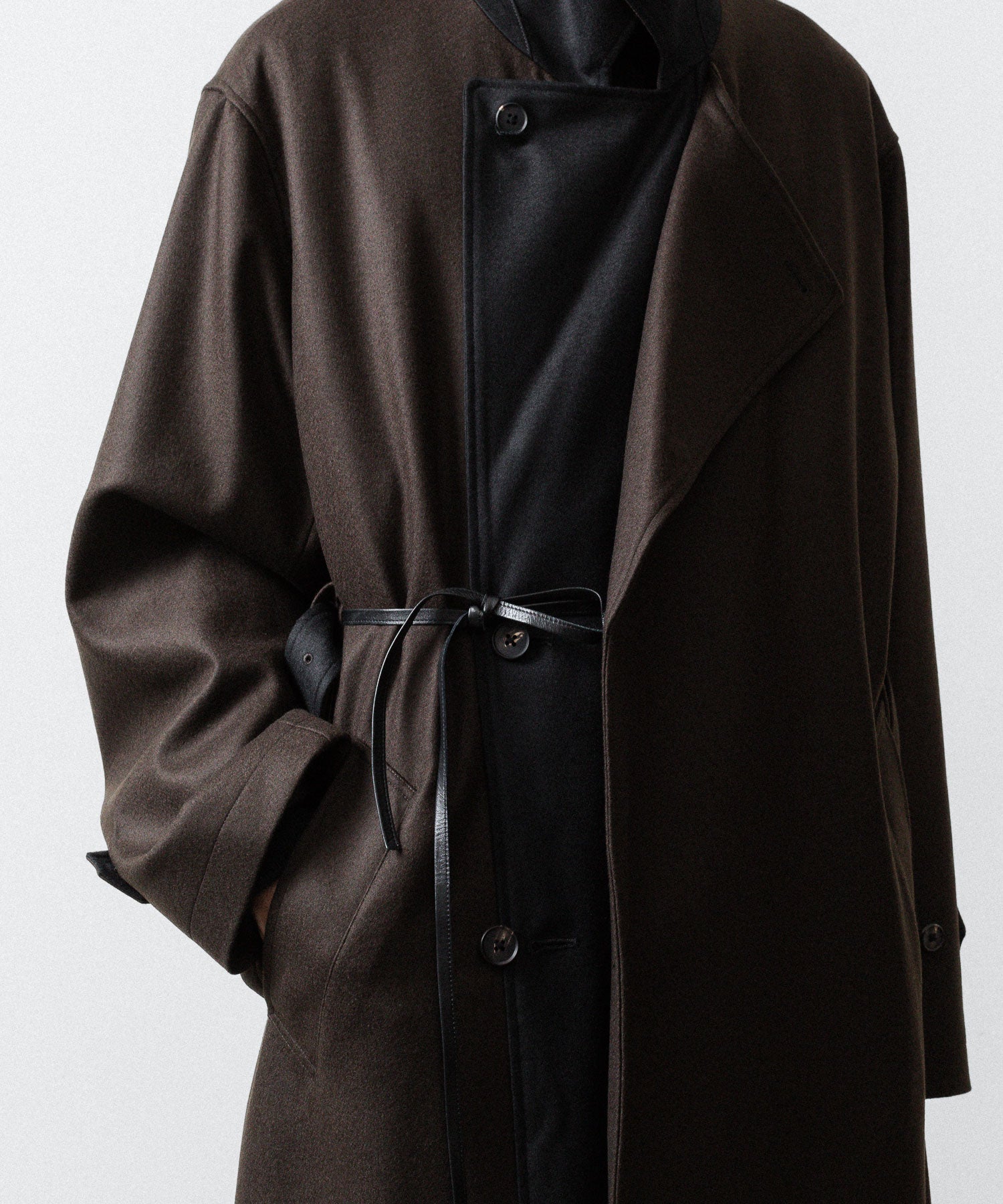 【ssstein】DOUBLE LAPELED DOUBLE BREASTED COAT - GREY BROWN
