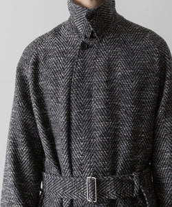 INTÉRIM(インテリム)のMELANGE DONEGAL HERRINGBONE HYPER BIG BELTED OVER COATのBLACKの公式通販サイトsession福岡セレクトショップ