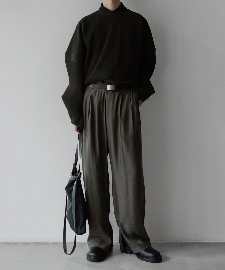 stein ssstein(シュタイン)の24SSコレクションGRADATION PLEATS COMBINATION SLEEVES LSのMILITARY KHAKI