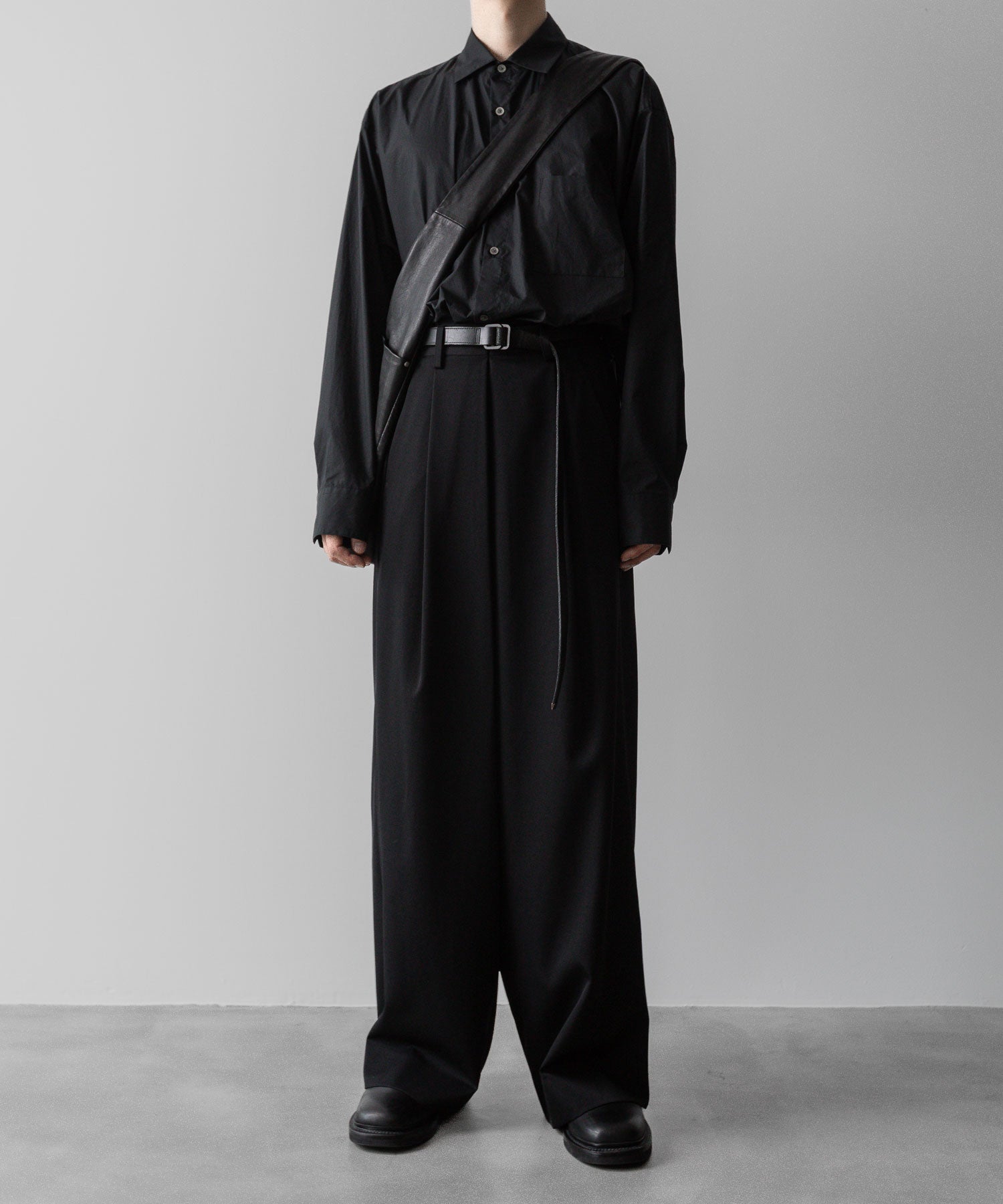 ssstein(シュタイン)の24AWコレクション OVERTUCKED EXTRA WIDE TROUSERS - BLACK 公式通販サイトsession福岡セレクトショップ