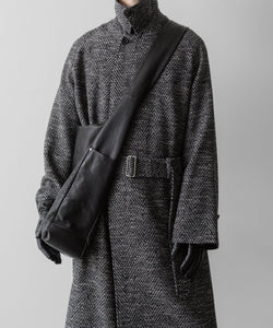 INTÉRIM(インテリム)のMELANGE DONEGAL HERRINGBONE HYPER BIG BELTED OVER COATのBLACKの公式通販サイトsession福岡セレクトショップ