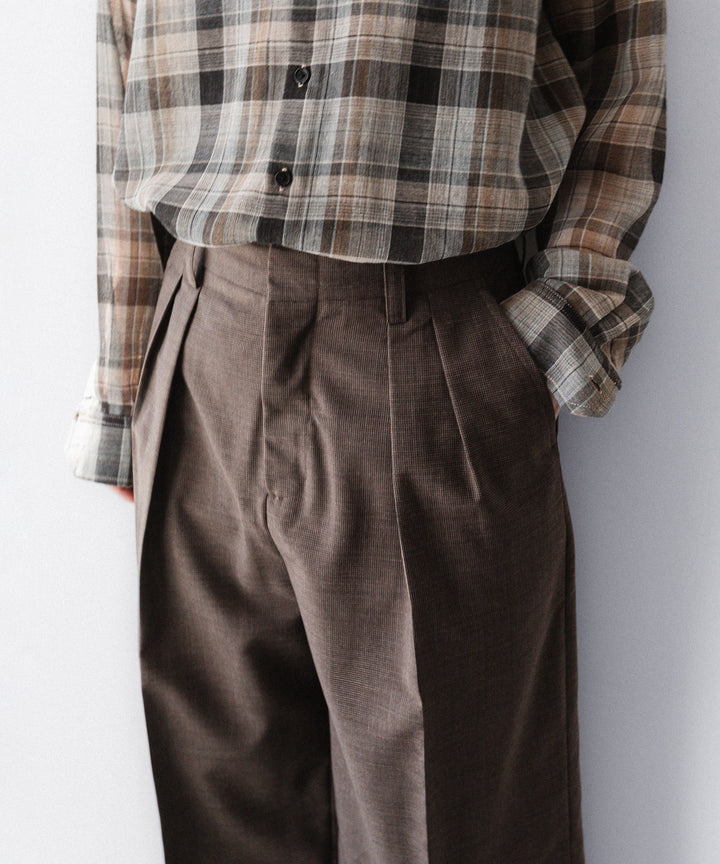 【CODA】BROWN CHECKED WOOL INVERTED TUCKS SLACK - BROWN CHECKED