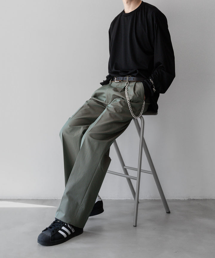【INTÉRIM】GIZA GABARDINE 2-TUCK STRAIGHT SLACKS - OLIVE