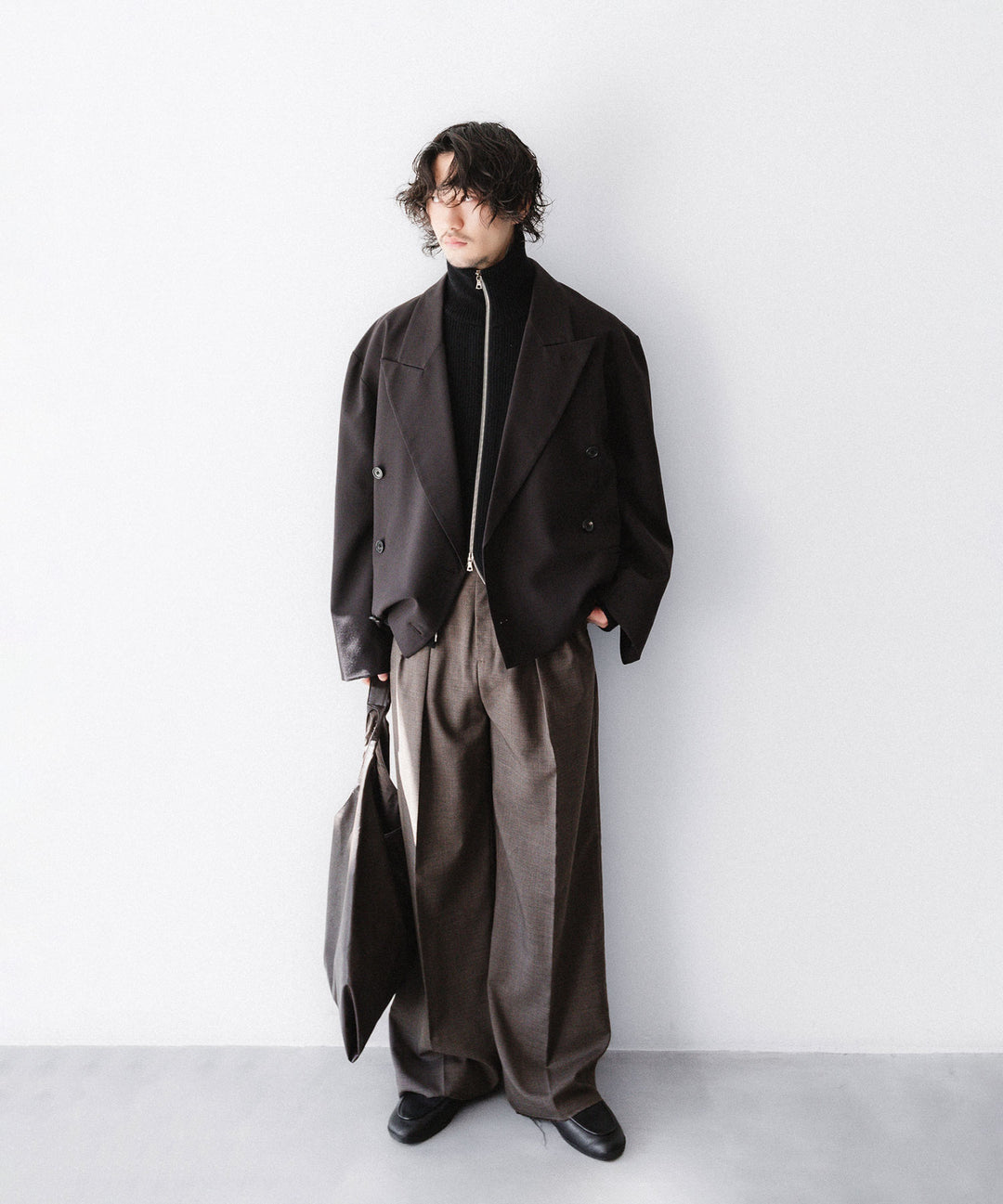 【CODA】BROWN CHECKED WOOL INVERTED TUCKS SLACK - BROWN CHECKED