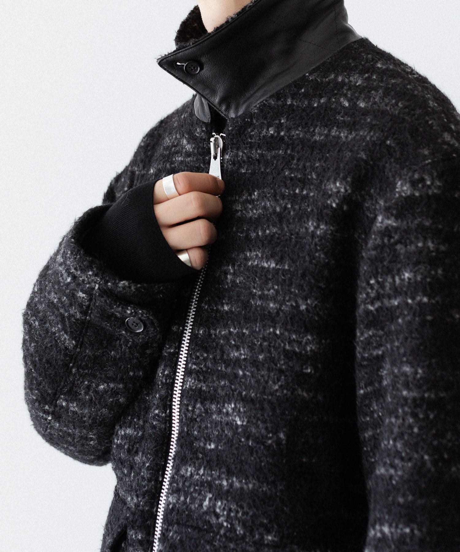 【INTÉRIM】DOUBLE FACE HAIRY BABY LAMA WOOL SPORTS JACKET - RAW BLACK