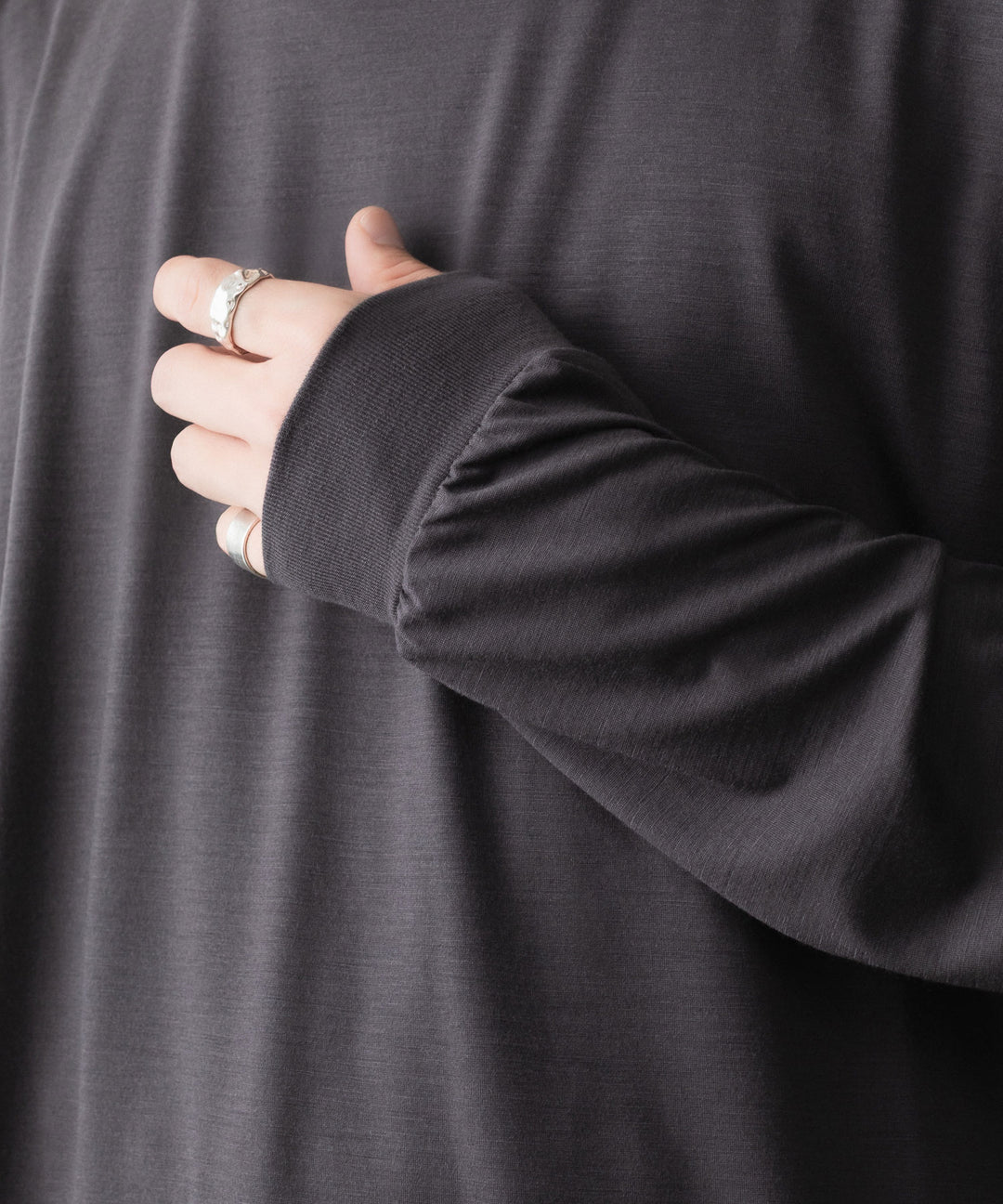 ssstein(シュタイン)のFINE WOOL OVERSIZED LONG SLEEVE TEE - CHARCOALの公式通販サイトsession福岡セレクトショップ