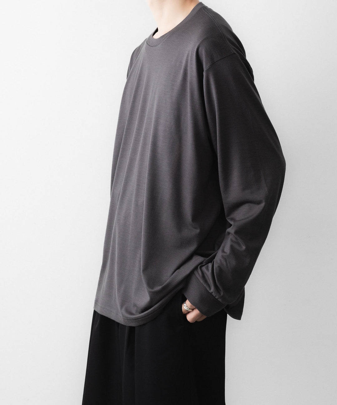 ssstein(シュタイン)のFINE WOOL OVERSIZED LONG SLEEVE TEE - CHARCOALの公式通販サイトsession福岡セレクトショップ
