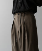 画像をギャラリービューアに読み込む, ssstein(シュタイン)の24AWコレクション EASY WIDE TROUSERS (2/72梳毛フラノ) - DARK BEIGE 公式通販サイトsession福岡セレクトショップ
