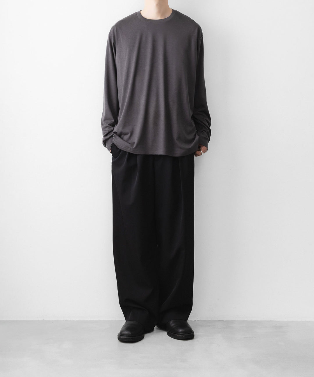 ssstein(シュタイン)のFINE WOOL OVERSIZED LONG SLEEVE TEE - CHARCOALの公式通販サイトsession福岡セレクトショップ