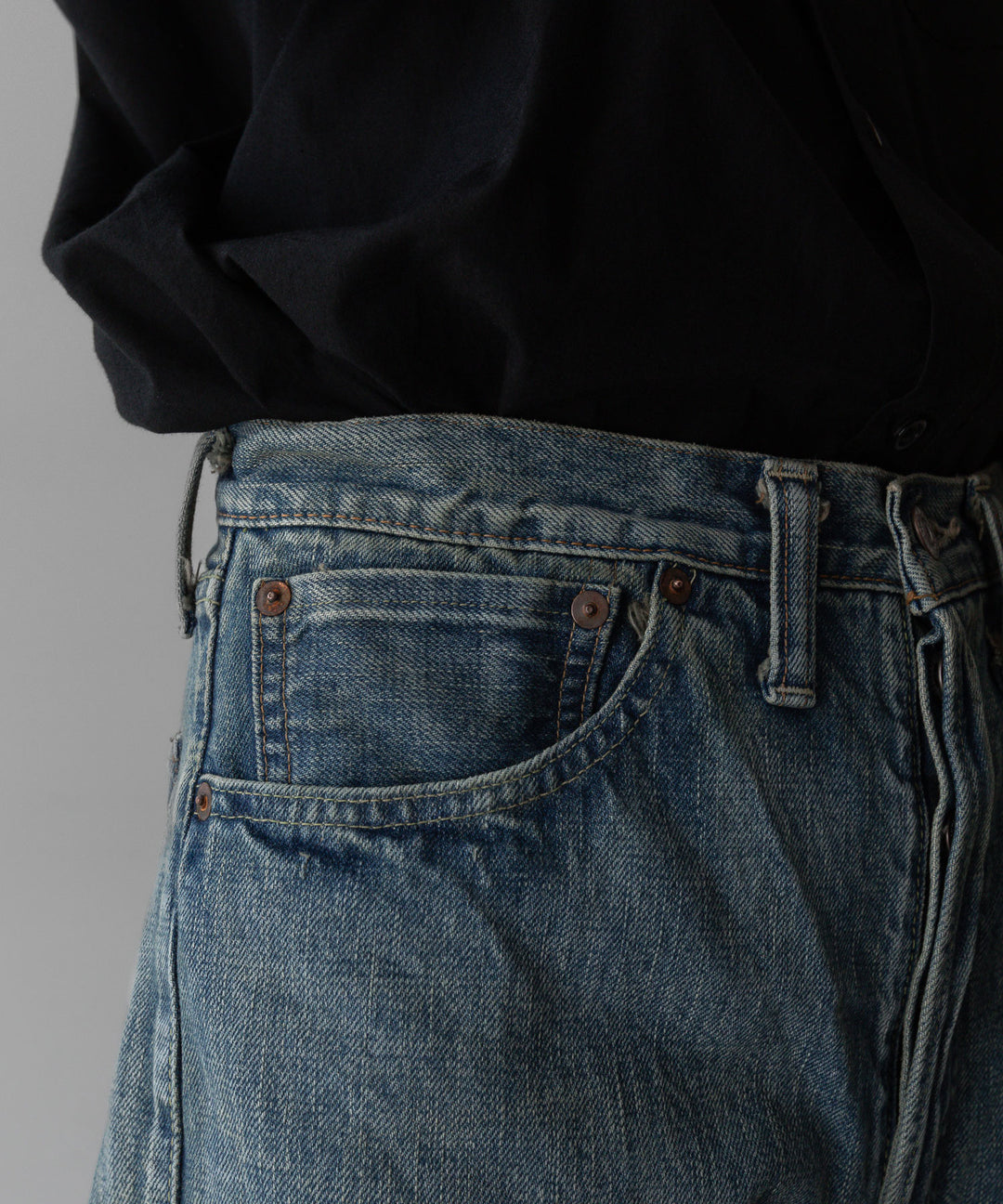 INTÉRIM - インテリムのVINTAGE WASHED "1937XX" SHUTTLE DENIM TROUSERSのSHABBYの公式通販サイトsession福岡セレクトショップ