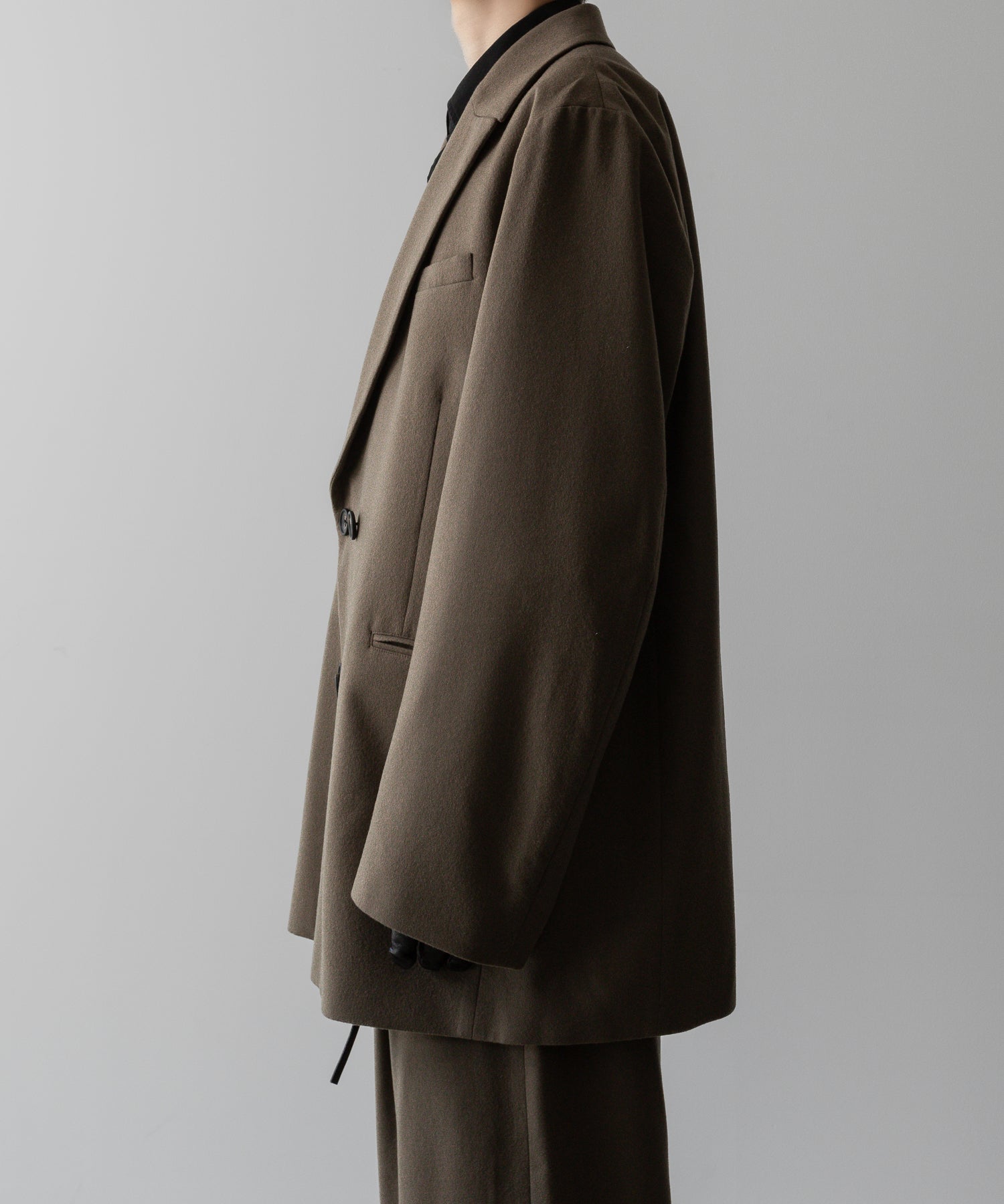 ssstein(シュタイン)の24AWコレクション OVERSIZED PEAK LAPEL JACKET - DARK BEIGE 公式通販サイトsession福岡セレクトショップ