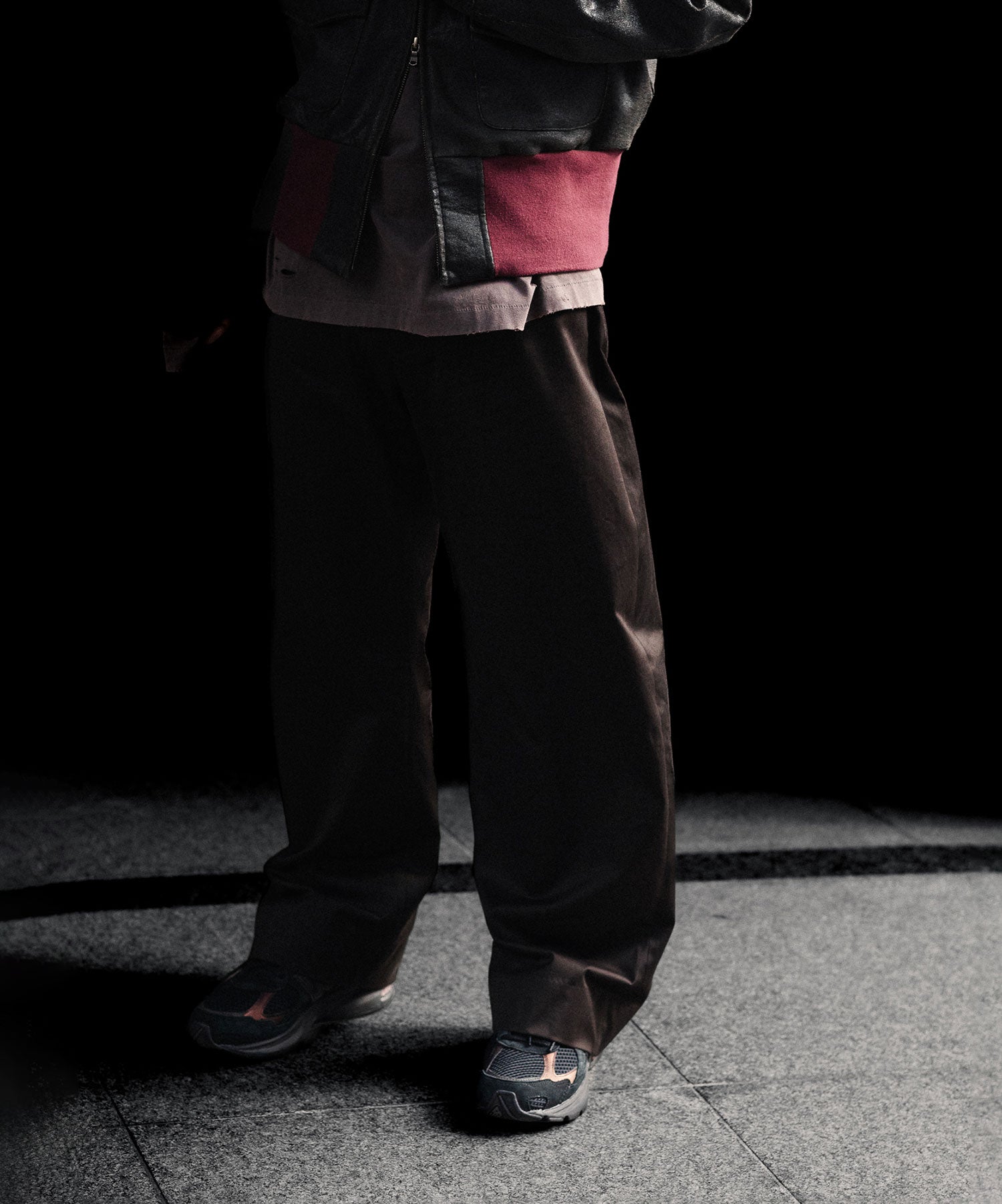 ssstein / シュタイン】COTTON SATIN ROUND PANTS - DARK BROWN | 公式