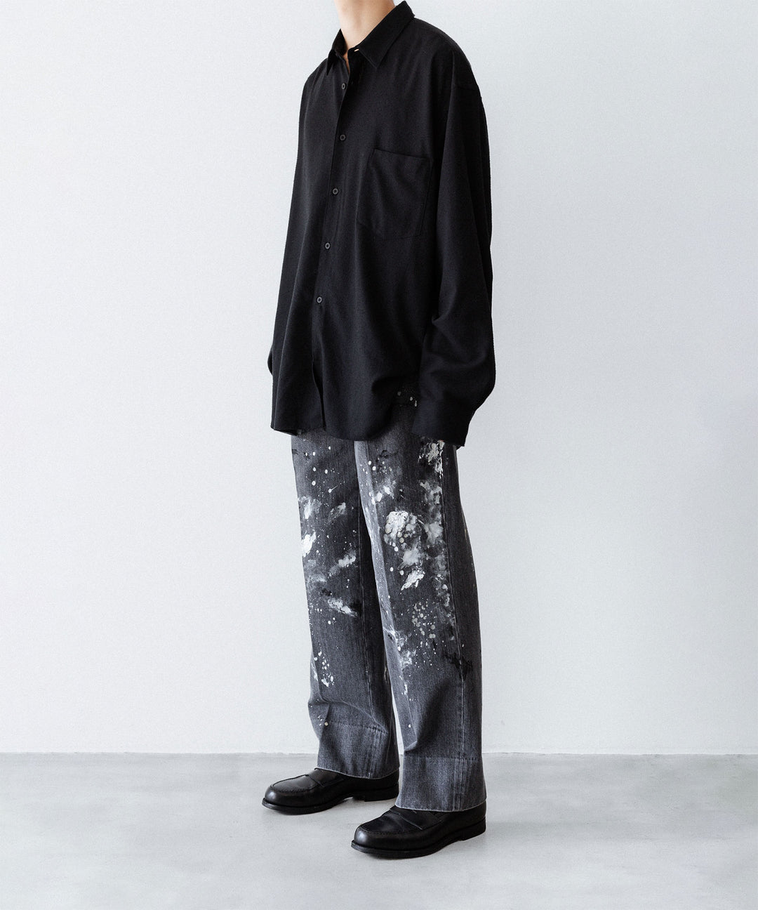INTÉRIM - インテリムのMILK PAINT USED BLACK DENIM 2-TUCK STRAIGHT SLACKS - PU.BLACK公式通販サイトsession福岡セレクトショップ
