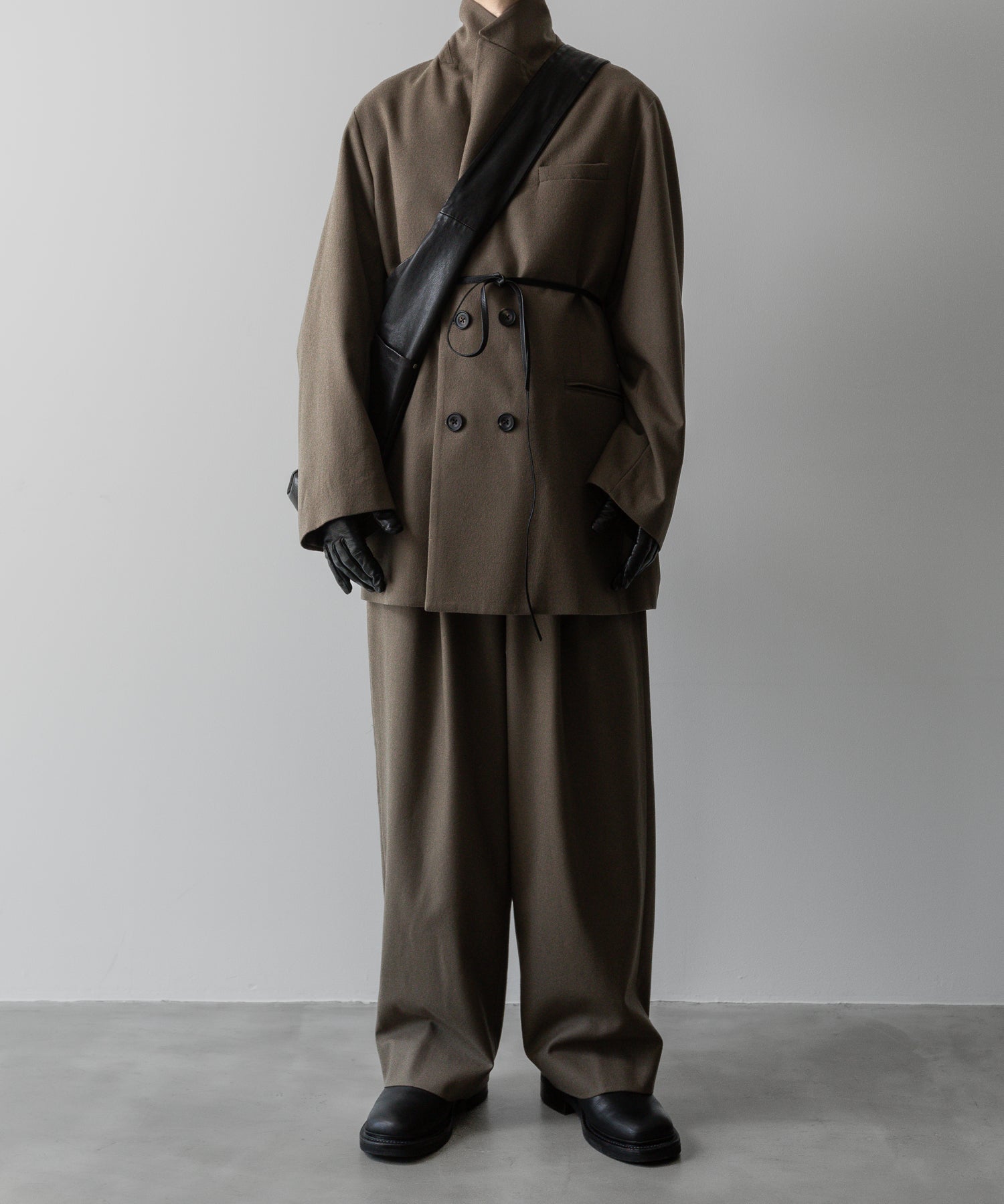 ssstein(シュタイン)の24AWコレクション EASY WIDE TROUSERS (2/72梳毛フラノ) - DARK BEIGE 公式通販サイトsession福岡セレクトショップ