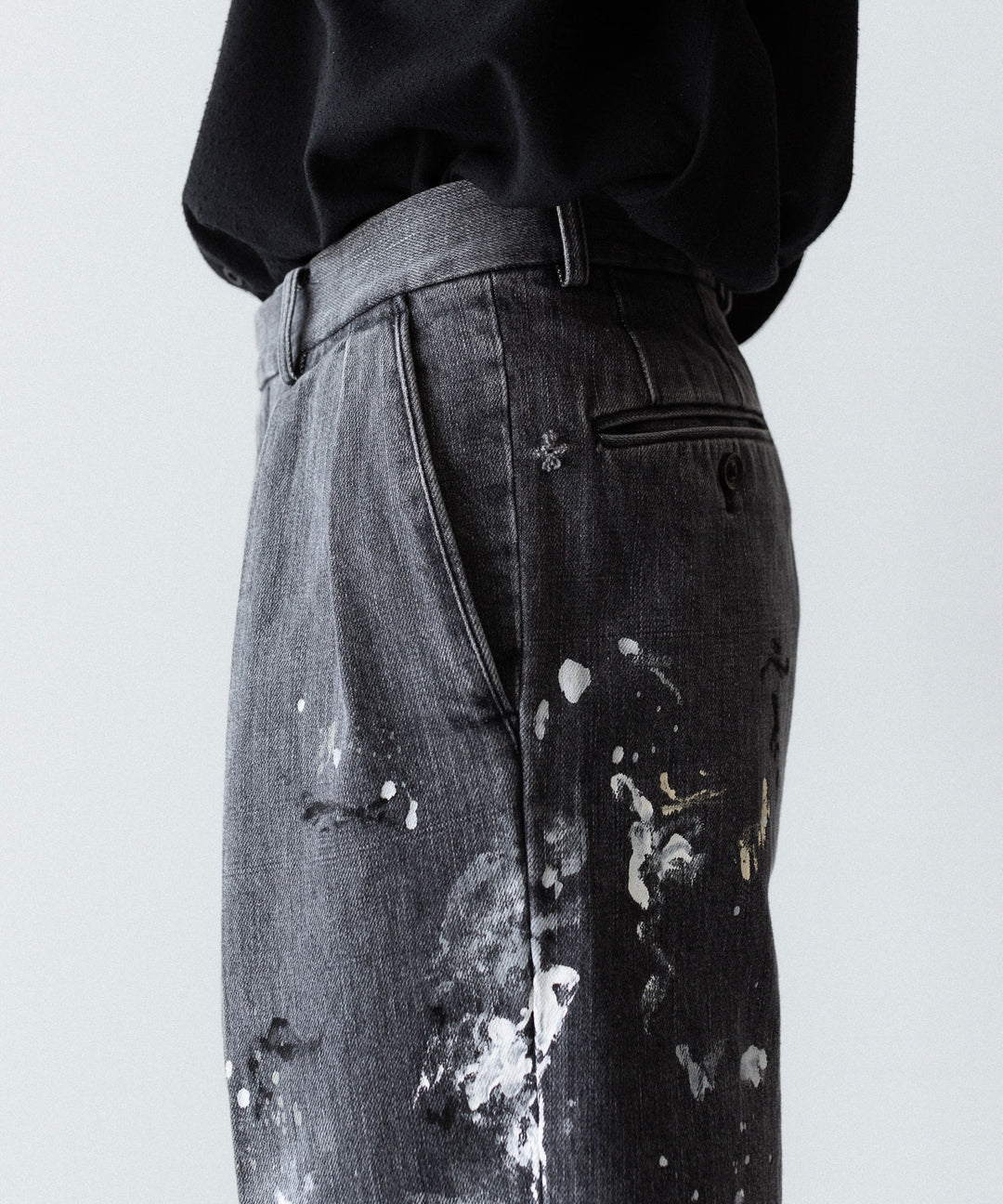 INTÉRIM - インテリムのMILK PAINT USED BLACK DENIM 2-TUCK STRAIGHT SLACKS - PU.BLACK公式通販サイトsession福岡セレクトショップ