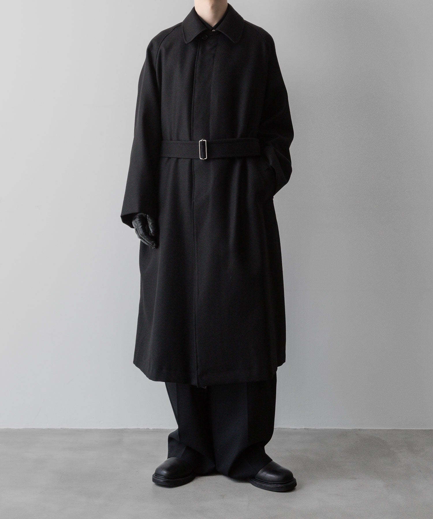 INTÉRIM(インテリム)のHAIRY WOOL DIAGONAL HYPER BIG BELTED OVER COATのBLACKの公式通販サイトsession福岡セレクトショップ