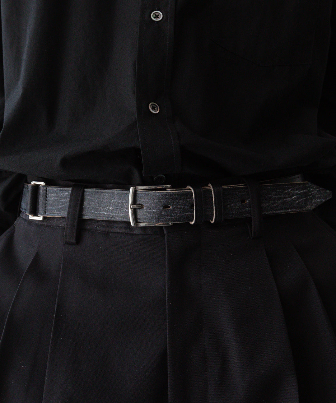 INTÉRIM - インテリムの30mm OAK BARK LEATHER DOUBLE SQUARE BELTのBLACK