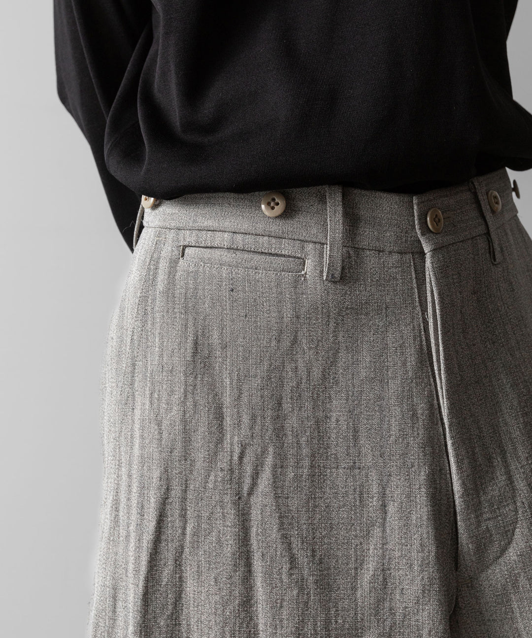 【INTÉRIM】VISCOSE SILK CANVAS MIL BAGGY TROUSER - BROWN GRAY